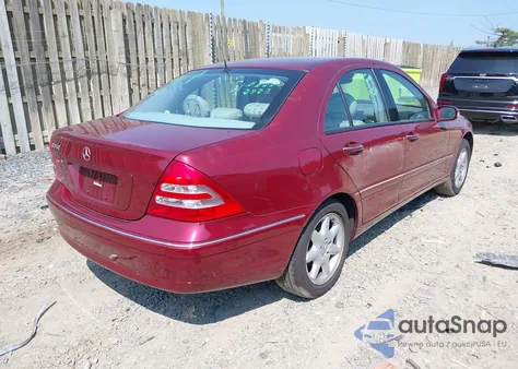 2003 Mercedes-Benz C 240 из США, поврежденный, VIN WDBRF61J63F302232
